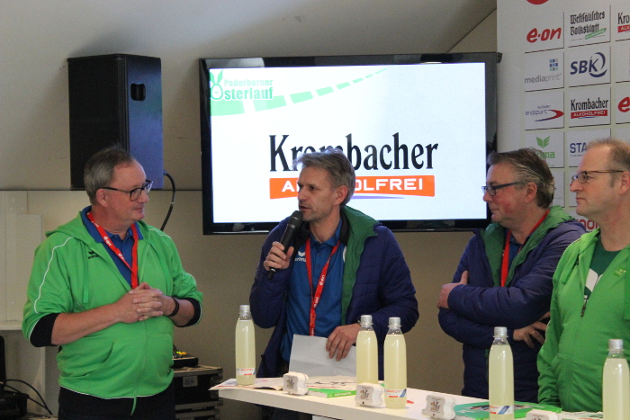Pressekonferenz v d S