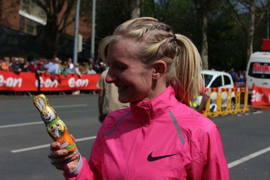 Foto Nolden Katharina Heinig Mit Osterhase